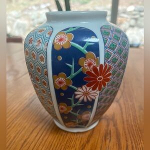 Vintage Japanese Imari Style Porcelain Vase Arita Floral Geometric Octagon 6”